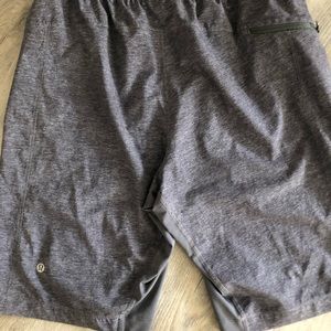 Men’s lululemon linerless shorts